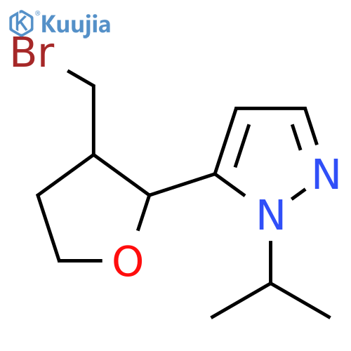 5-3-(bromomethyl)oxolan-2-yl-1-(propan-2-yl)-1H-pyrazole structure